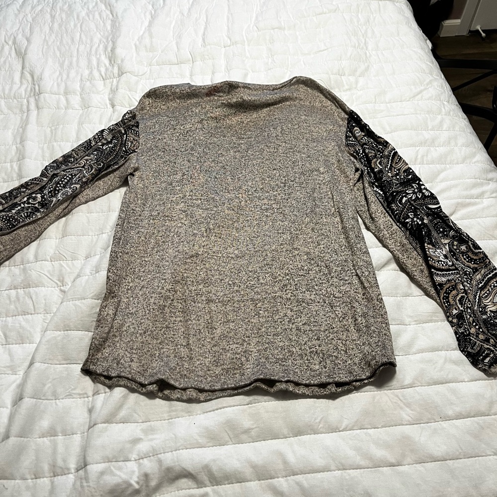 Women’s blouse